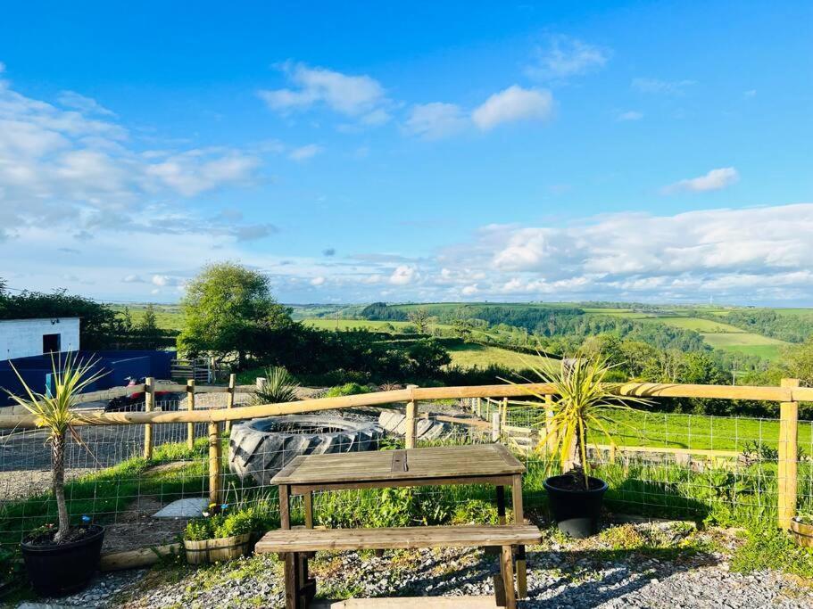 2 Bedroom Holiday Home In The Heart Of West Wales St Clears Luaran gambar